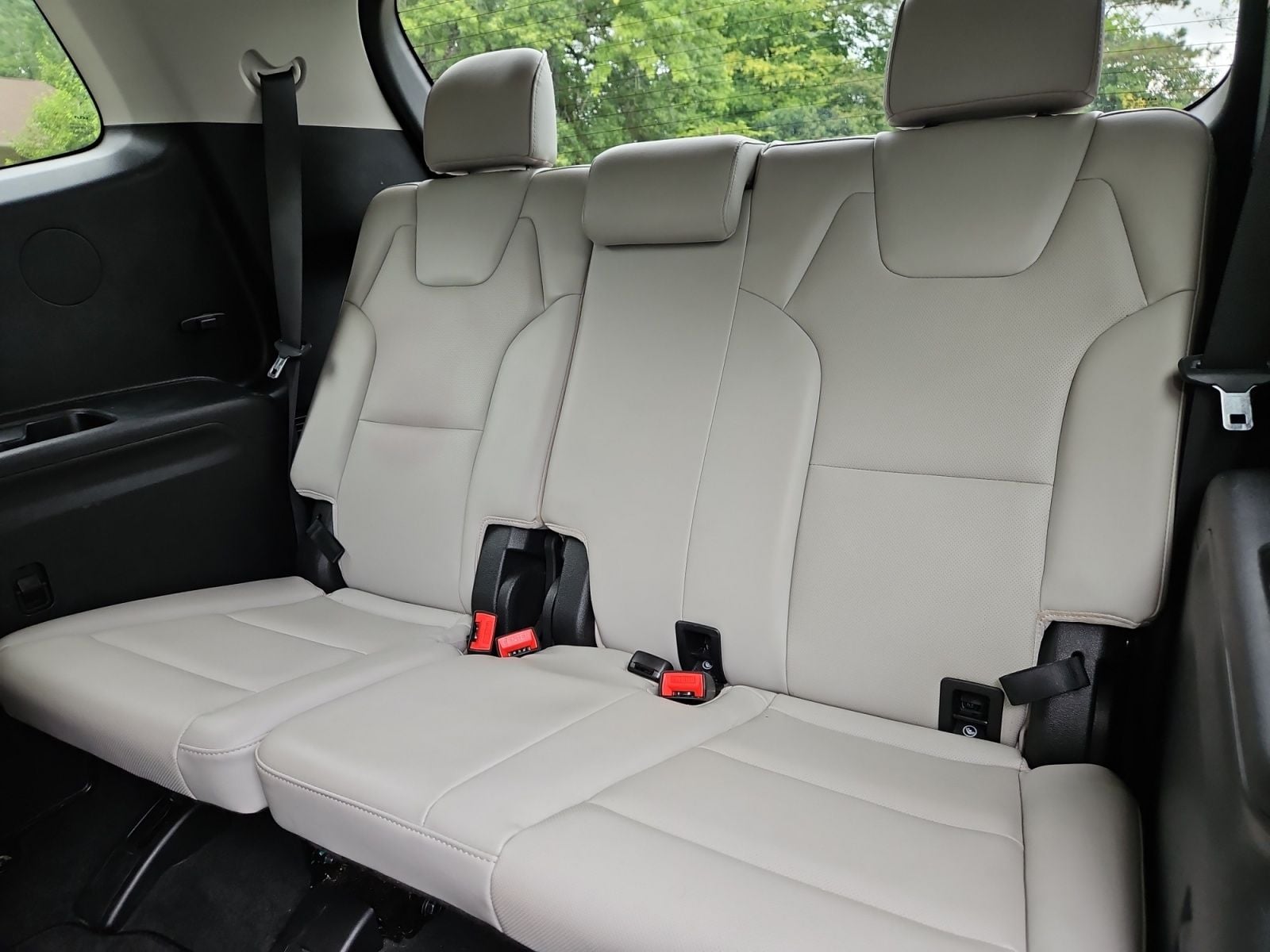 Pre-Owned 2023 Kia Telluride S - photo - 19