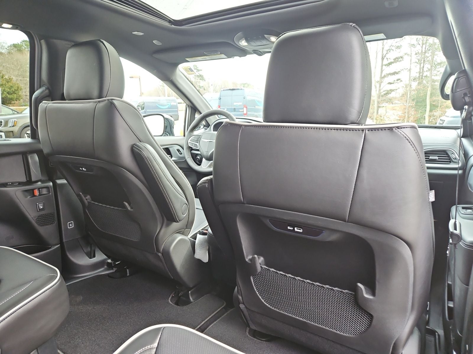 New 2026 Chrysler Pacifica Limited - photo - 17