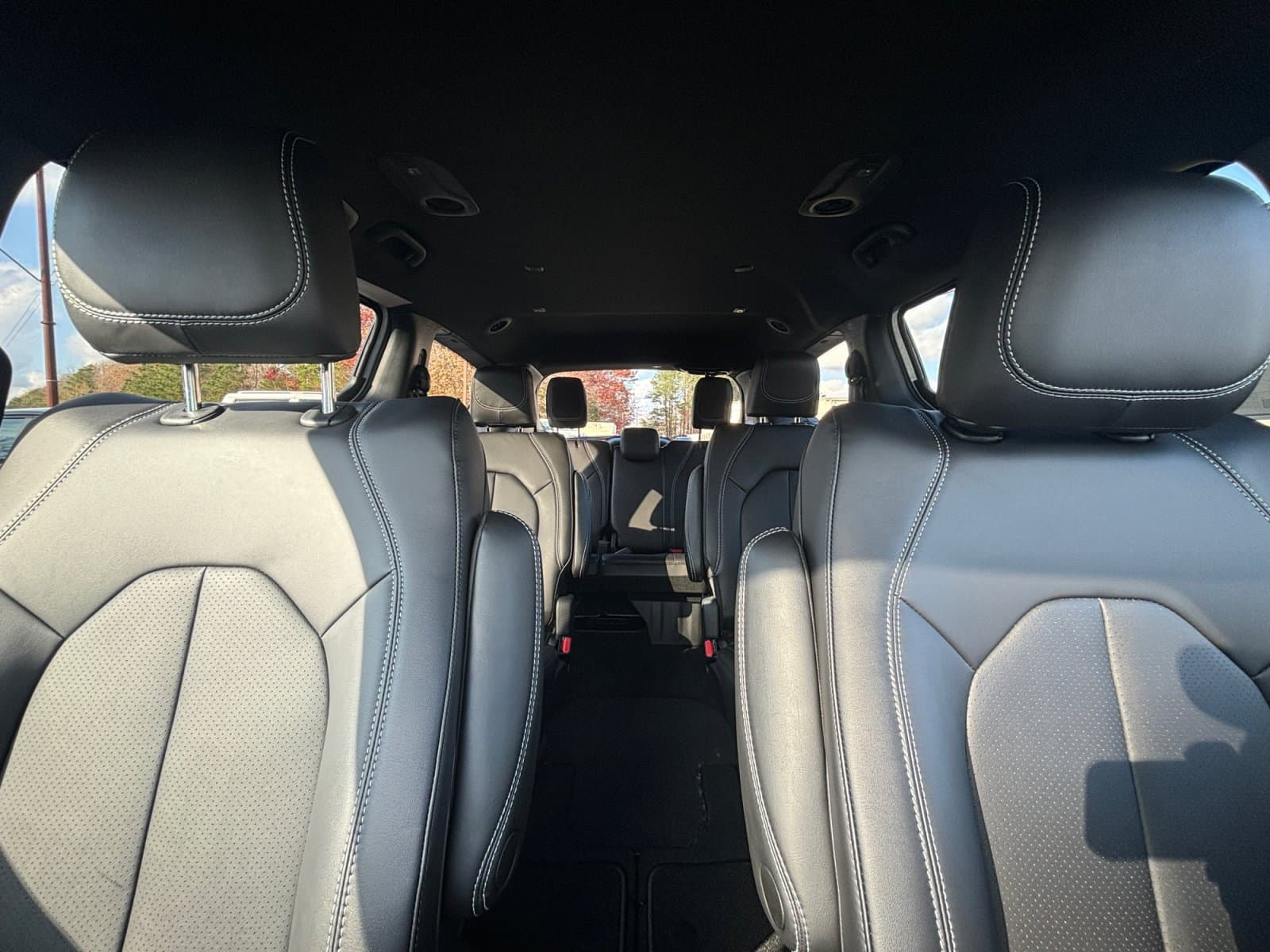 New 2026 Chrysler Pacifica Select - photo - 29