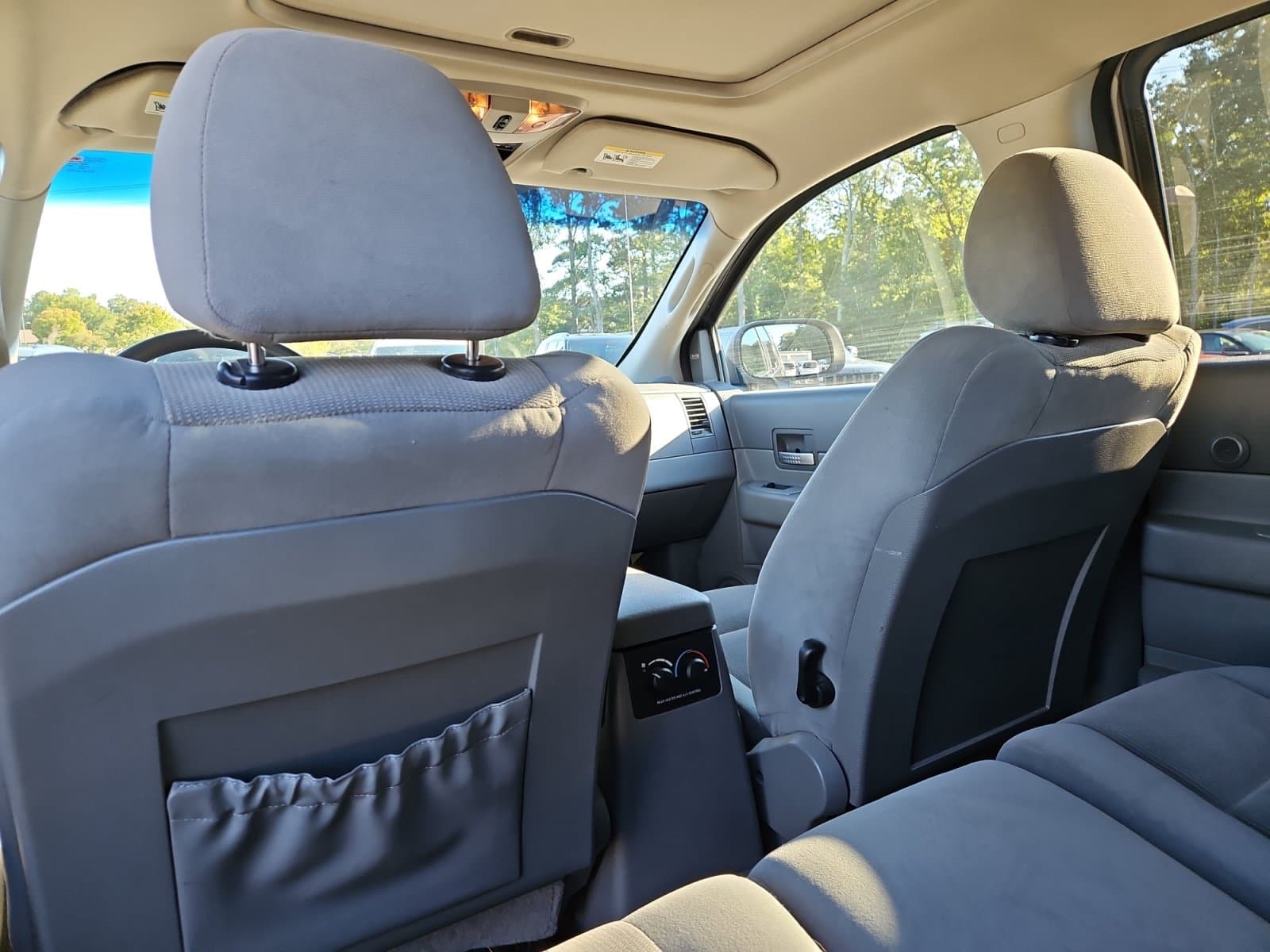Pre-Owned 2004 Dodge Durango SLT - photo - 19