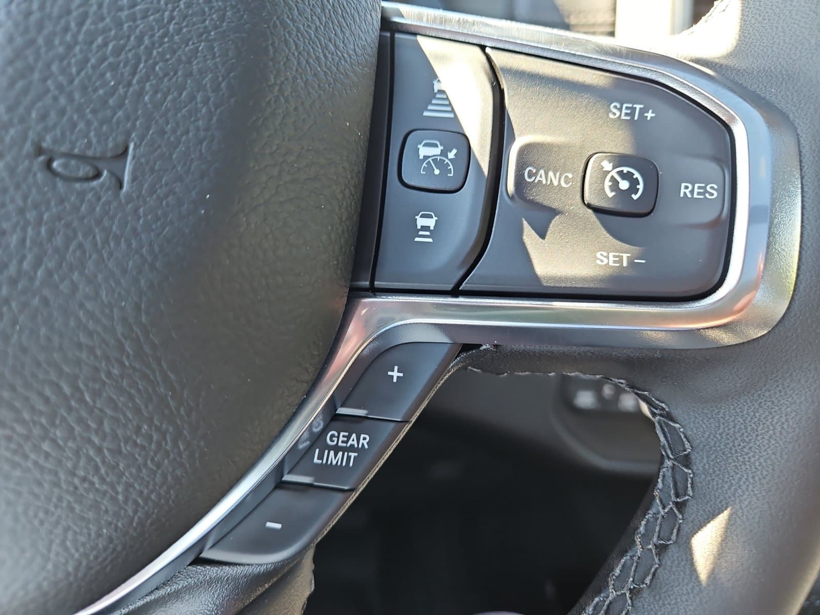 New 2027 Ram 1500 Laramie - photo - 25