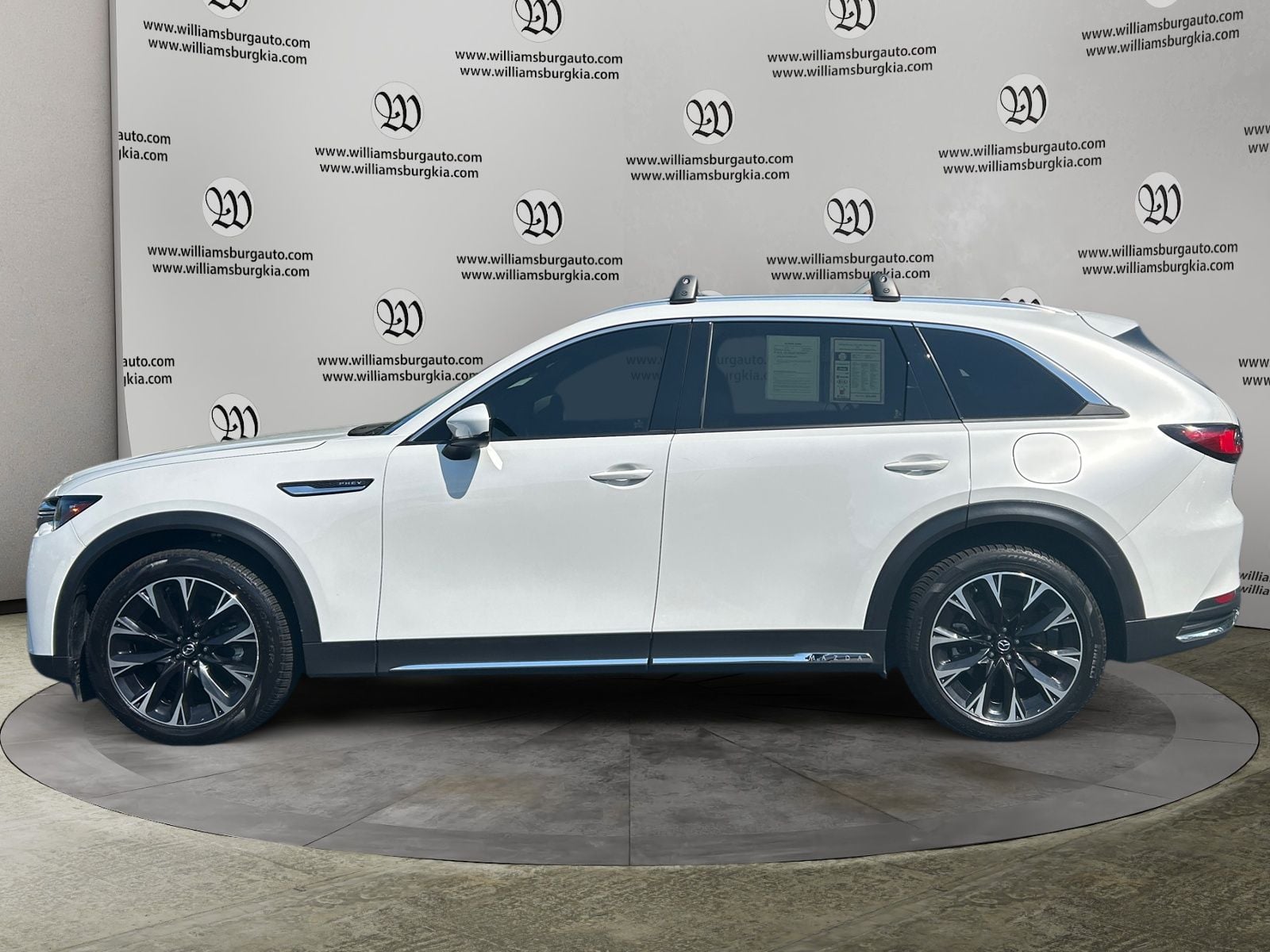 Pre-Owned 2024 Mazda CX-90 PHEV Premium Plus - photo - 1