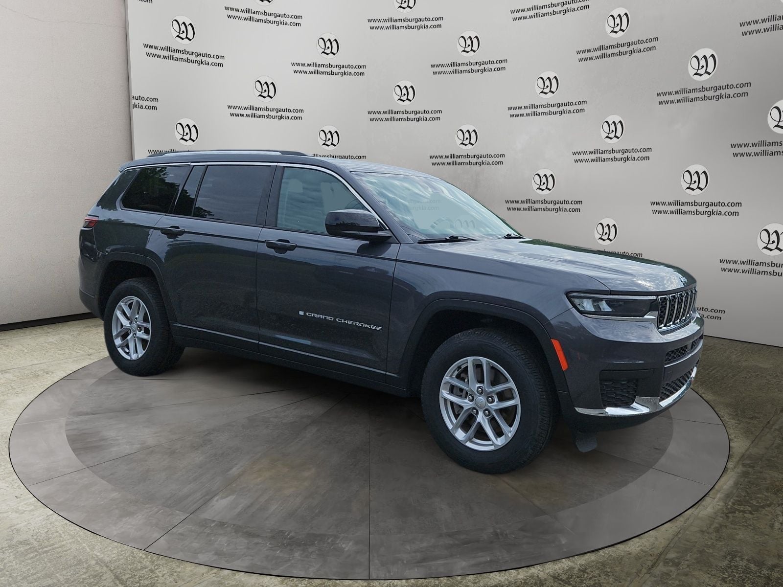 Pre-Owned 2023 Jeep Grand Cherokee L Laredo - photo - 6