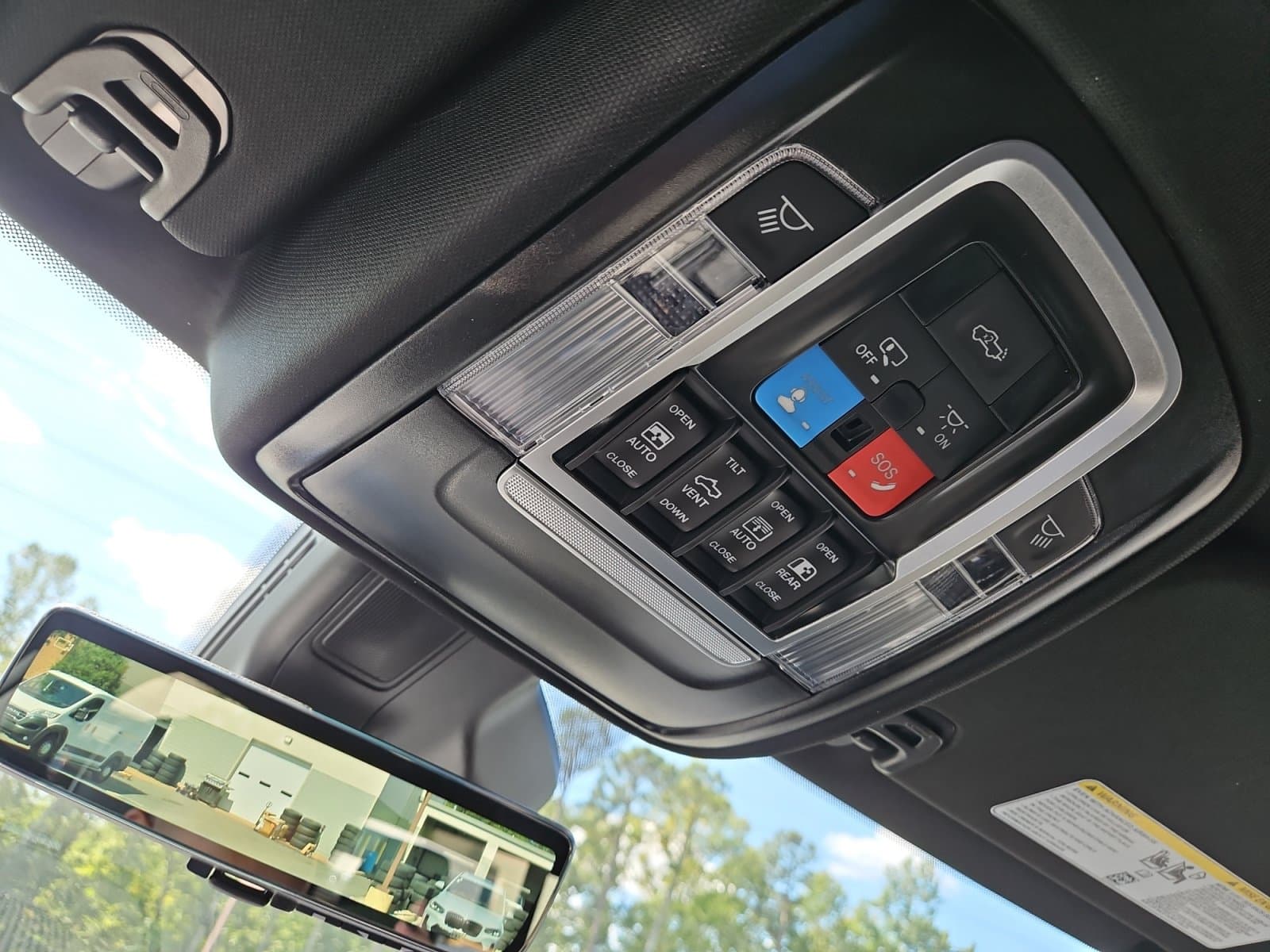 New 2027 Ram 1500 Limited - photo - 28