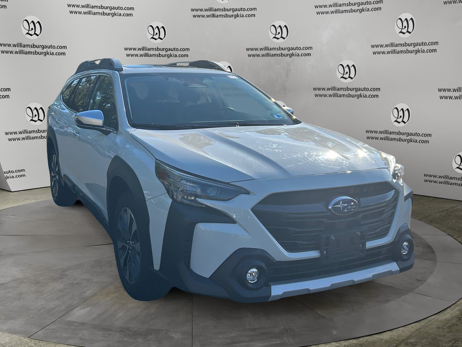 Pre-Owned 2025 Subaru Outback Touring - photo - 6