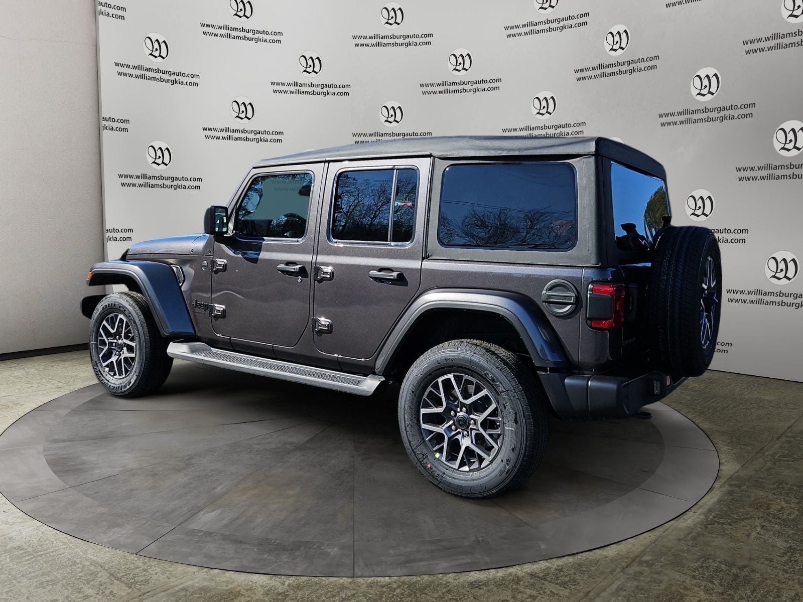 New 2026 Jeep Wrangler Sahara - photo - 2