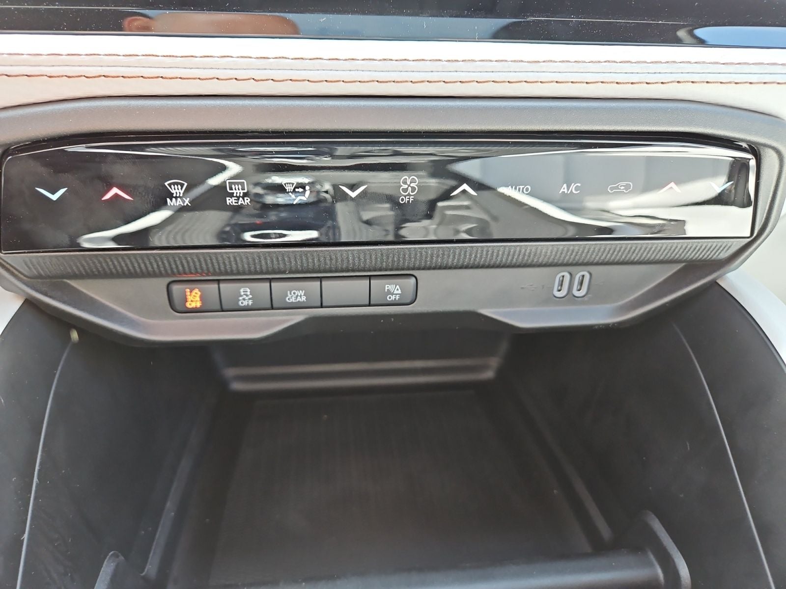 New 2026 Jeep Cherokee Limited - photo - 26