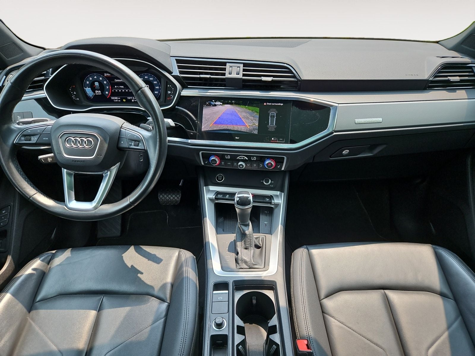 Pre-Owned 2024 Audi Q3 Premium - photo - 9