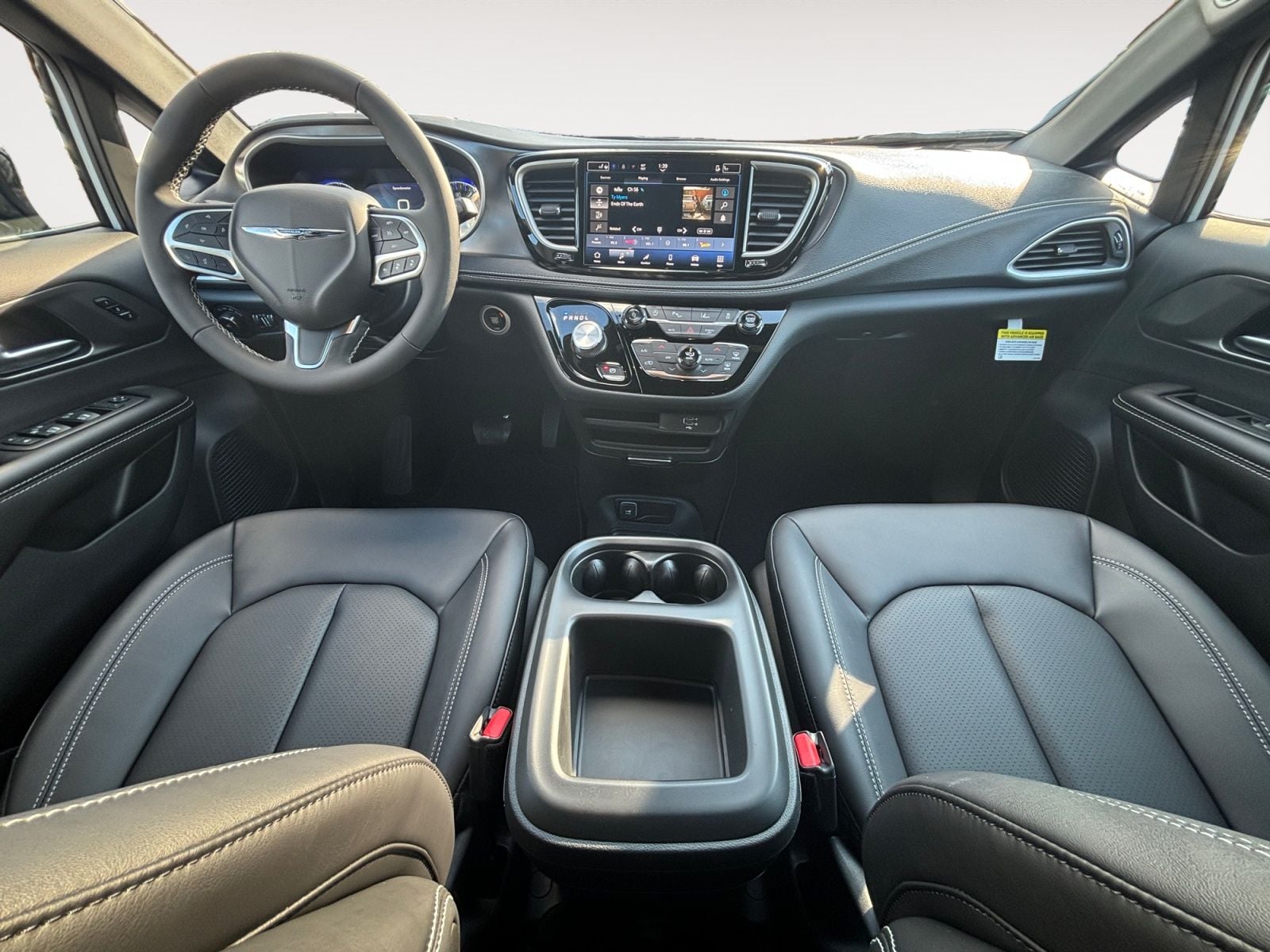 New 2026 Chrysler Pacifica Select - photo - 9