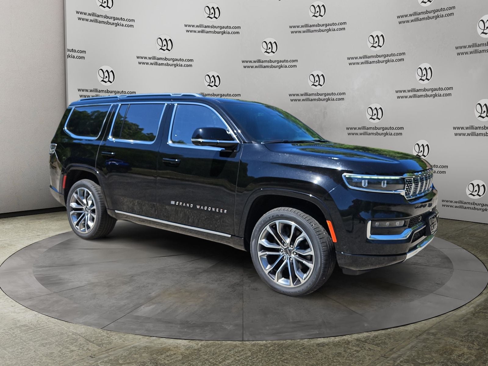 Pre-Owned 2024 Jeep Grand Wagoneer Series III - photo - 6