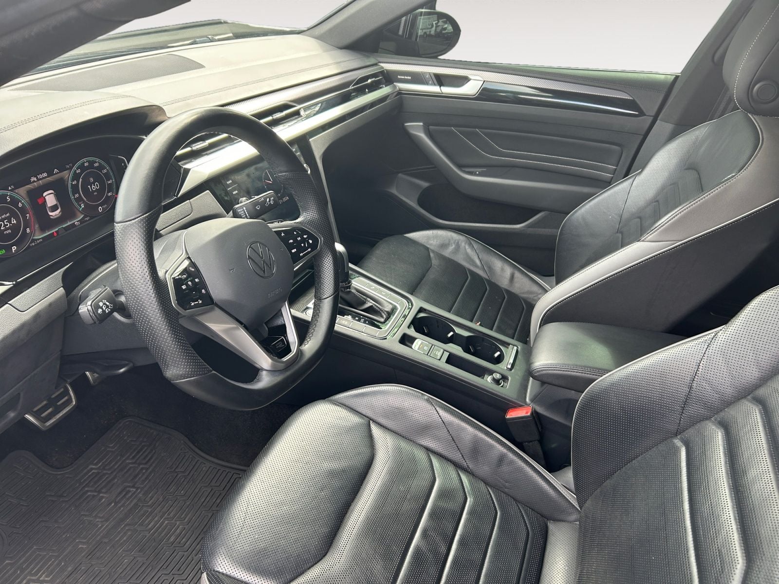 Pre-Owned 2023 Volkswagen Arteon 2.0T SEL Premium R-Line - photo - 4
