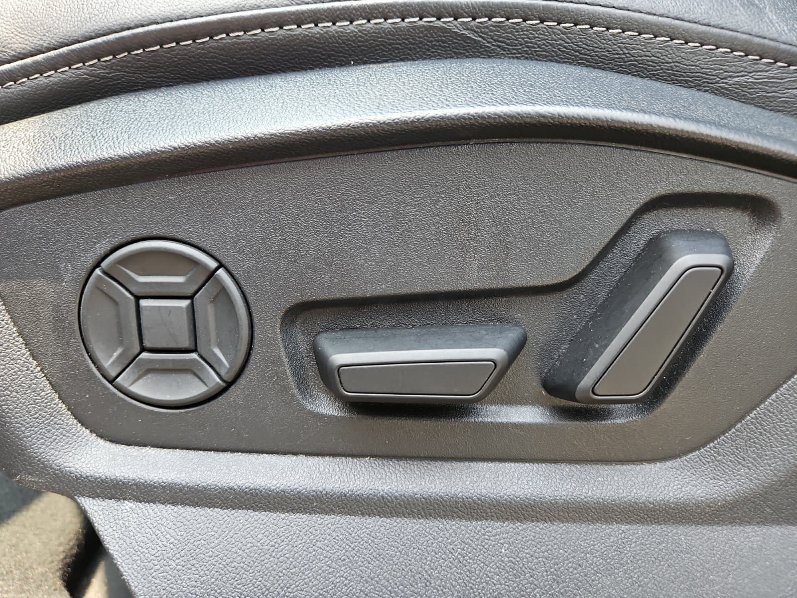 Pre-Owned 2025 Audi Q7 55 Premium Plus - photo - 20