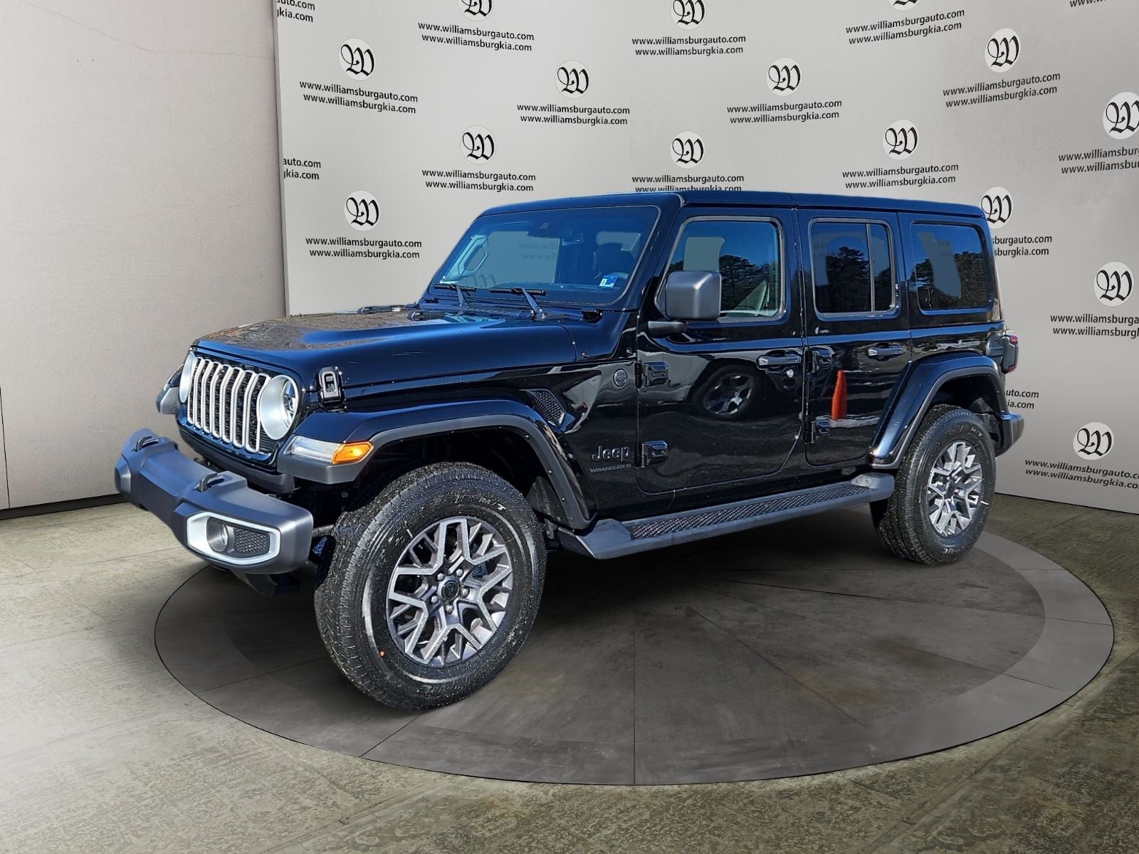 New 2025 Jeep Wrangler Sahara - photo - 0