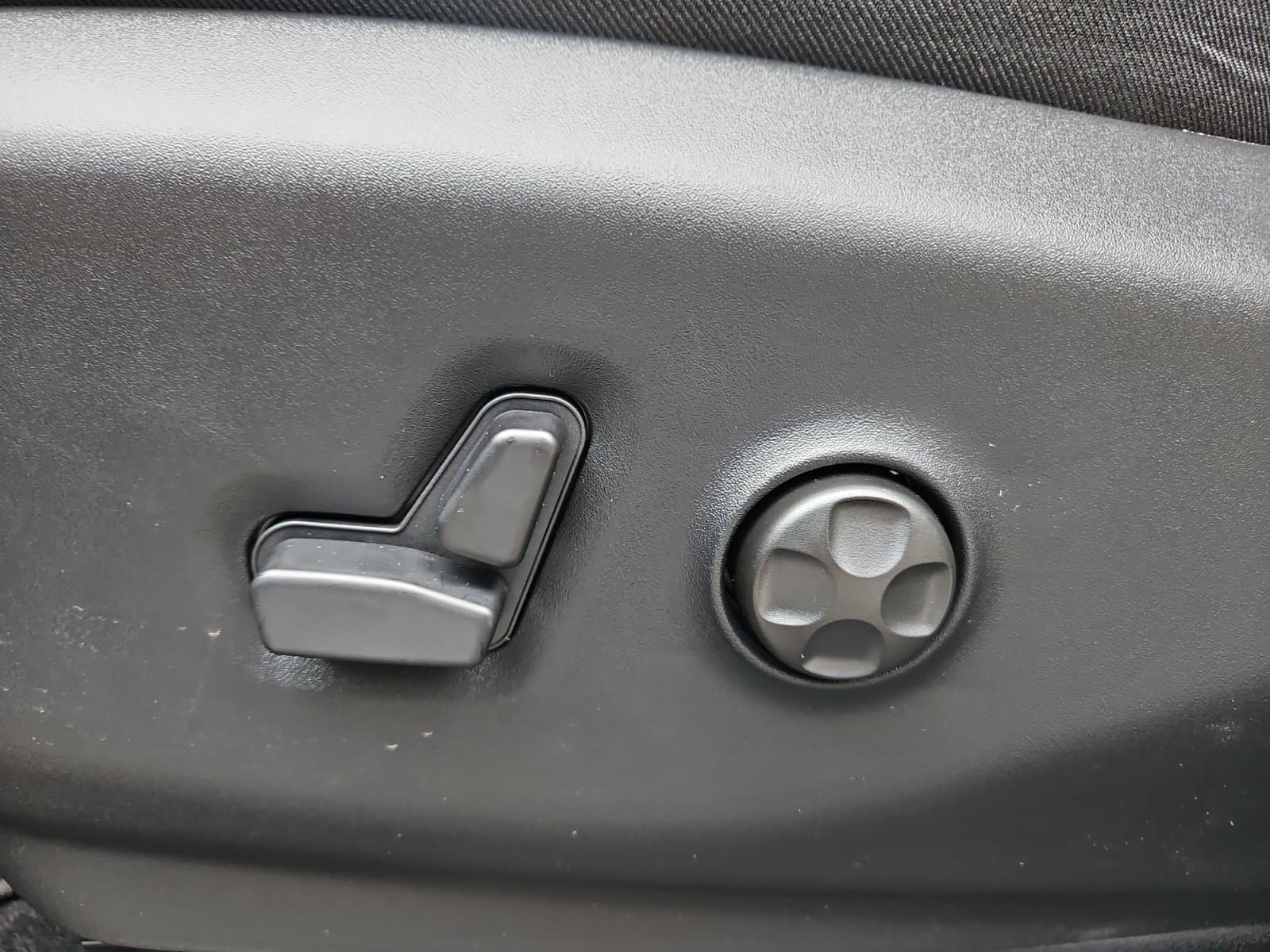 New 2027 Chrysler Pacifica Limited - photo - 20
