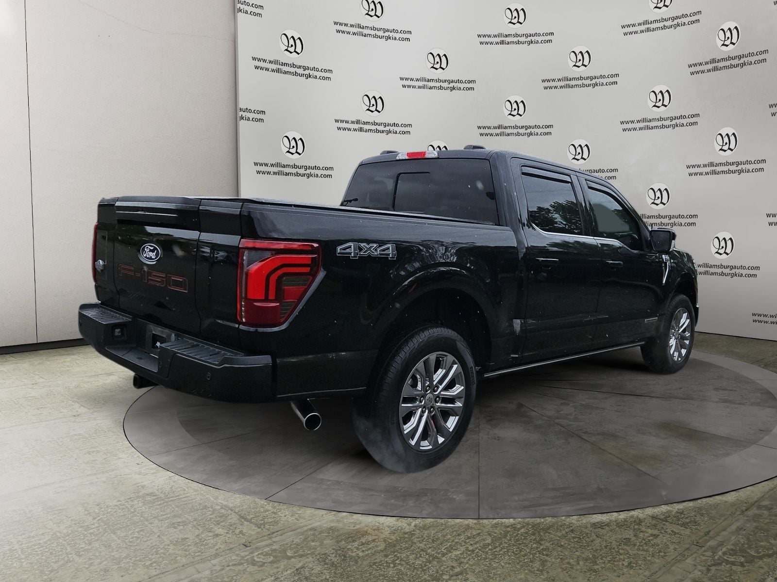Pre-Owned 2024 Ford F-150 King Ranch - photo - 4