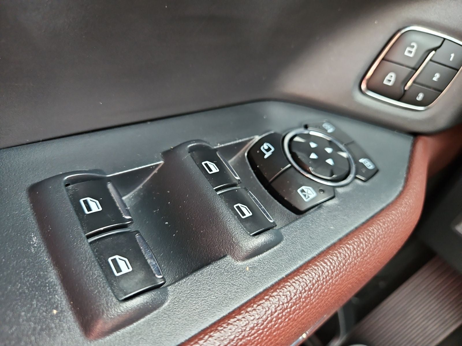 Pre-Owned 2024 Ford Expedition Limited - photo - 21