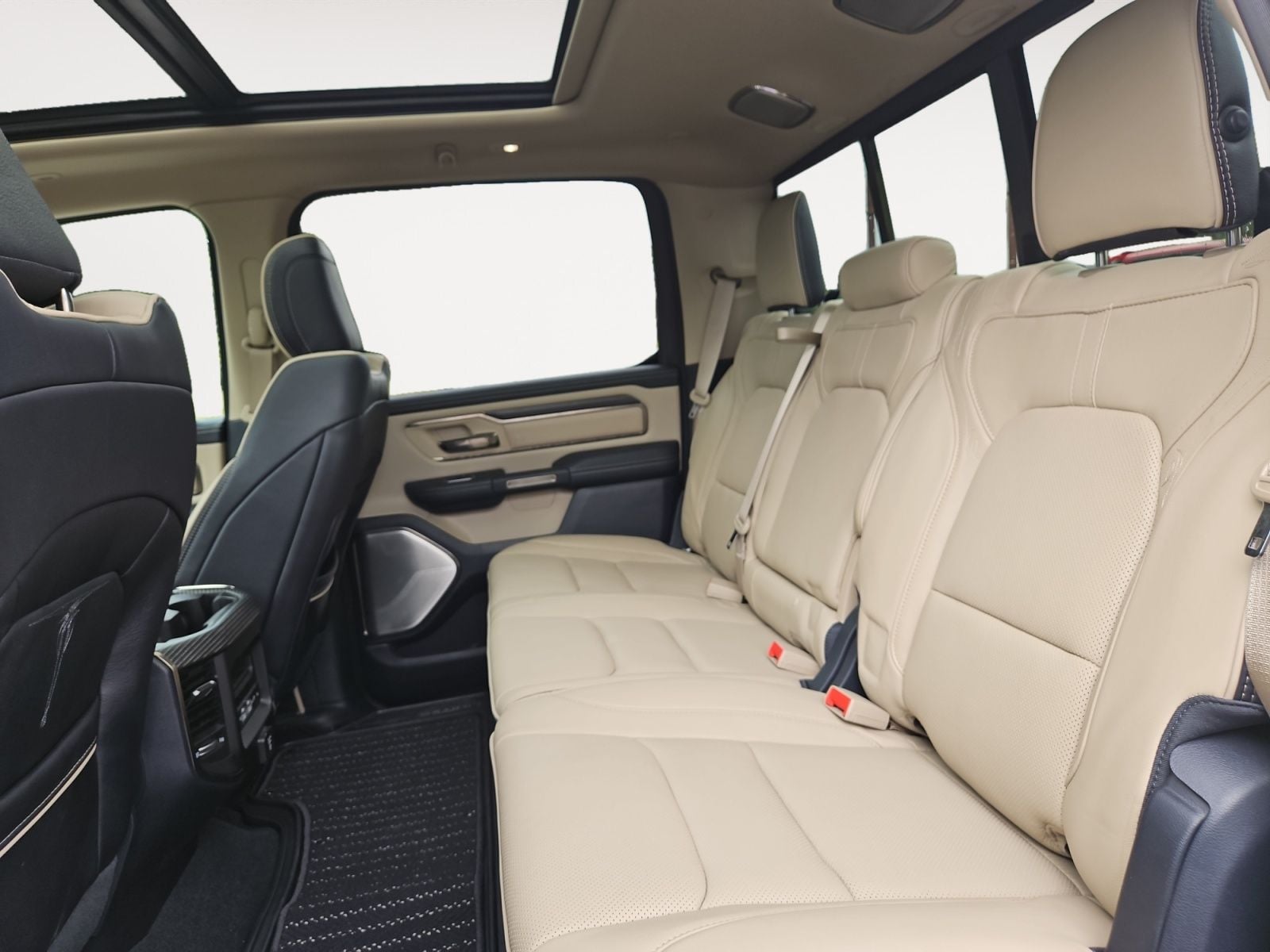 Pre-Owned 2021 Ram 1500 Limited - photo - 12
