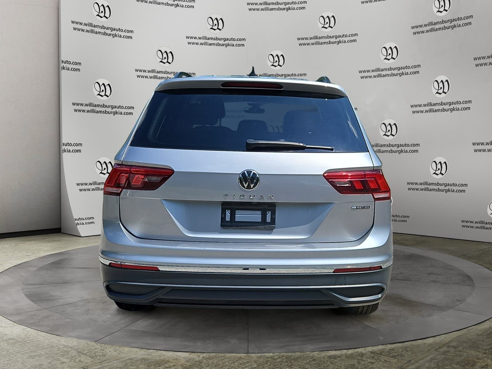 Pre-Owned 2024 Volkswagen Tiguan 2.0T S - photo - 3