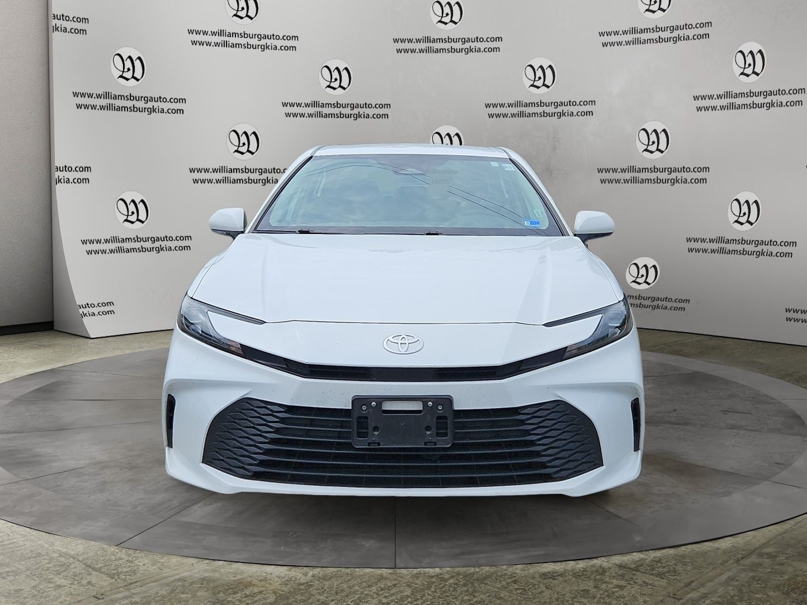 Pre-Owned 2025 Toyota Camry LE - photo - 7