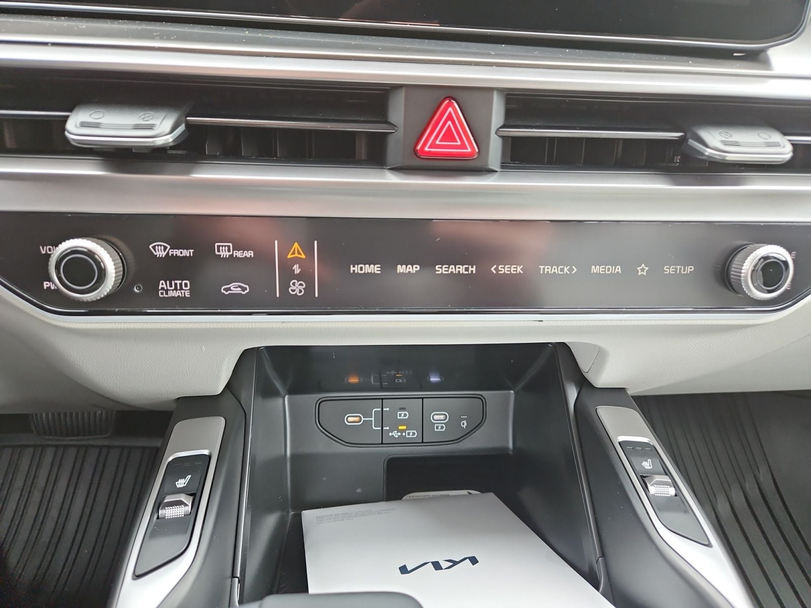 New 2026 Kia Sorento S - photo - 28