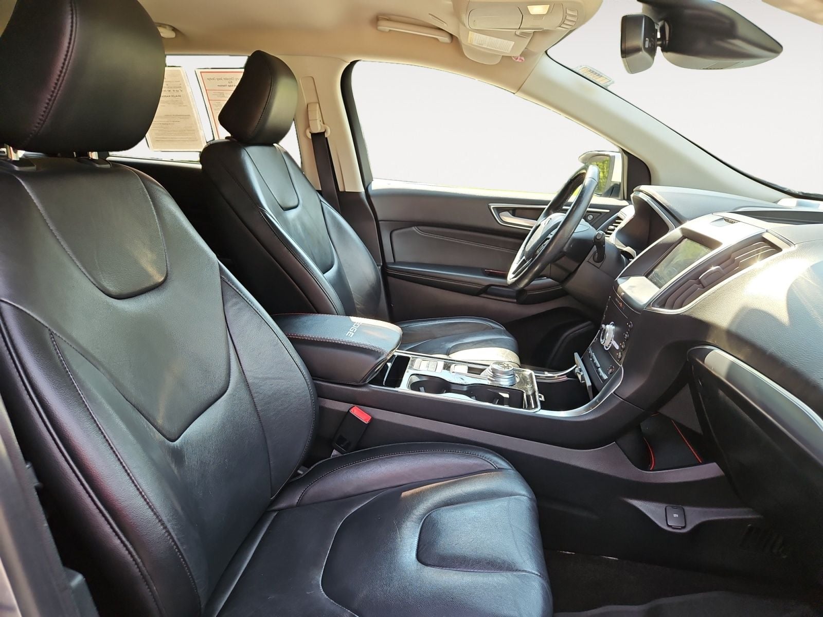 Pre-Owned 2020 Ford Edge Titanium - photo - 14