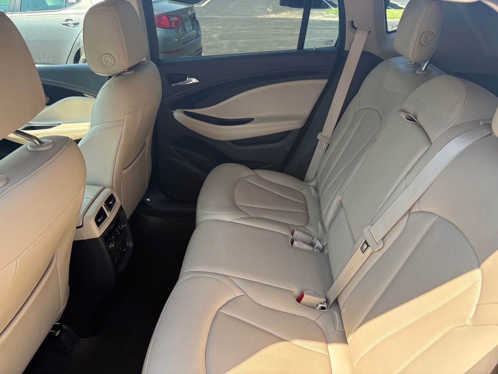 Pre-Owned 2017 Buick Envision Essence - photo - 16