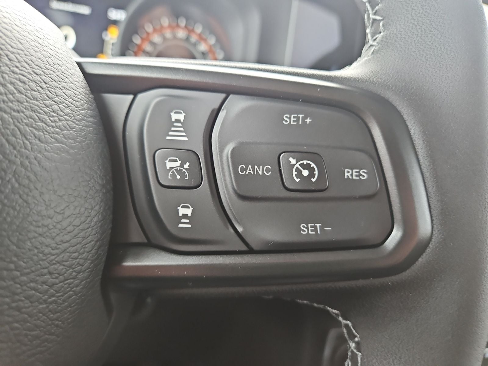 New 2026 Jeep Gladiator Willys - photo - 25