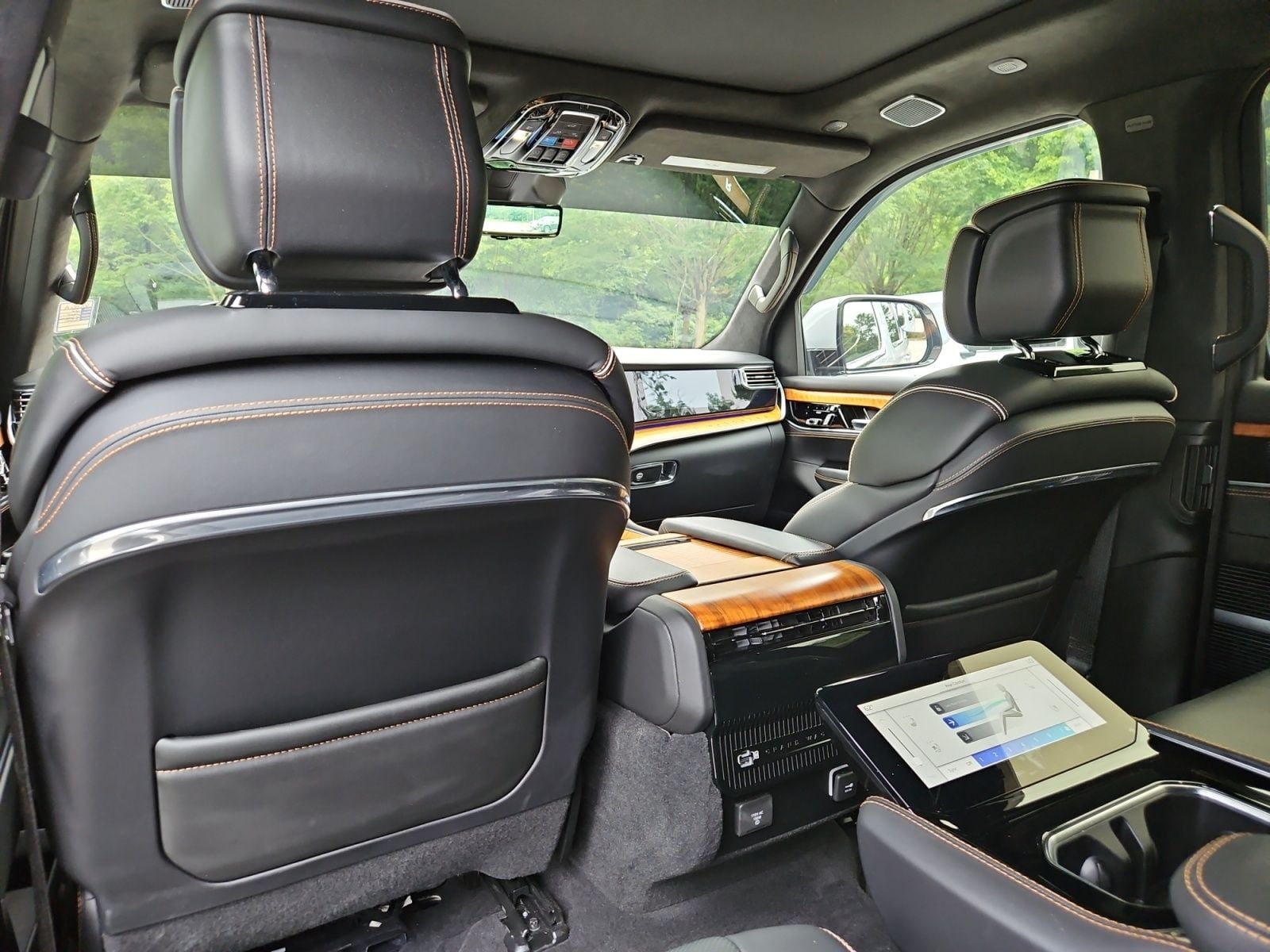 Pre-Owned 2022 Jeep Grand Wagoneer Series III - photo - 19