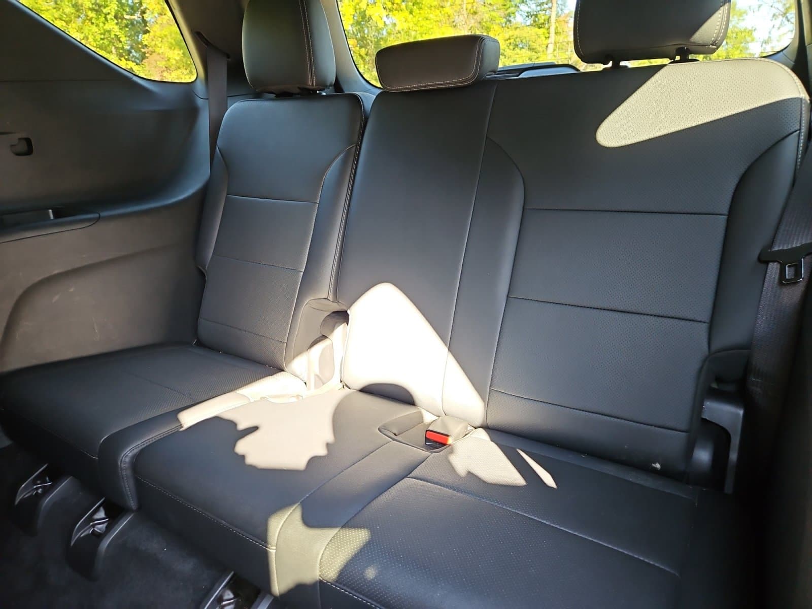 Pre-Owned 2025 Chevrolet Traverse LT - photo - 19