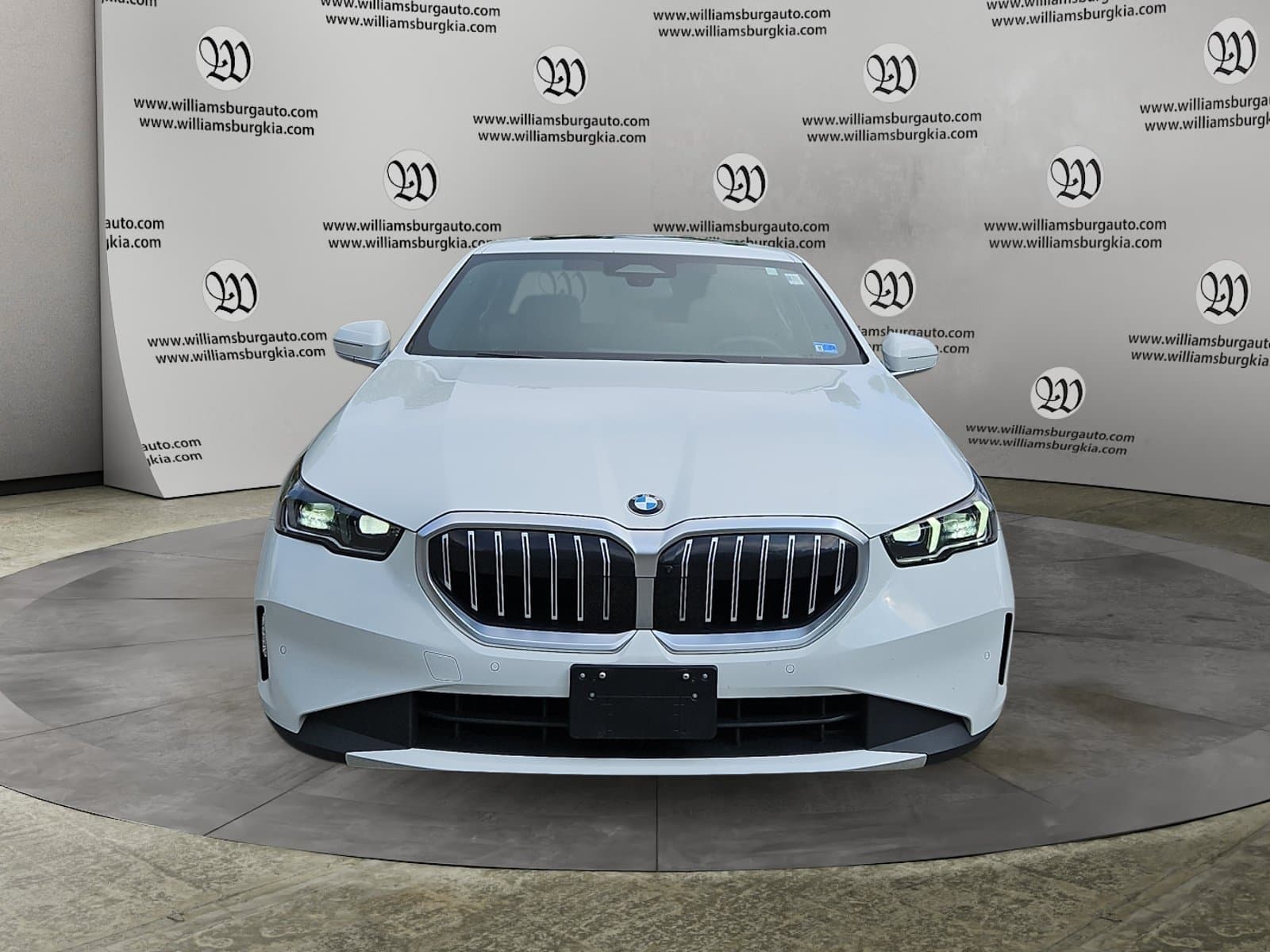 Pre-Owned 2026 BMW 5 Series 530i xDrive - photo - 7
