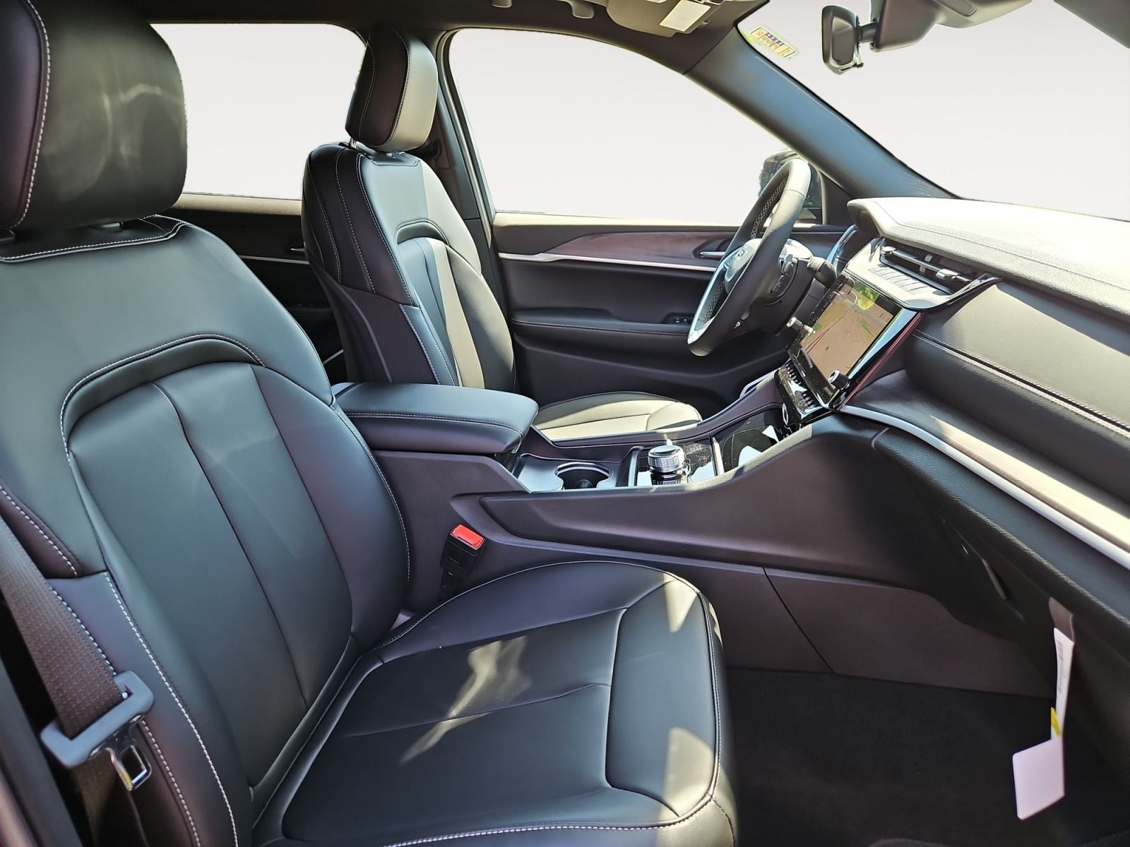 New 2026 Jeep Grand Cherokee L Limited - photo - 14