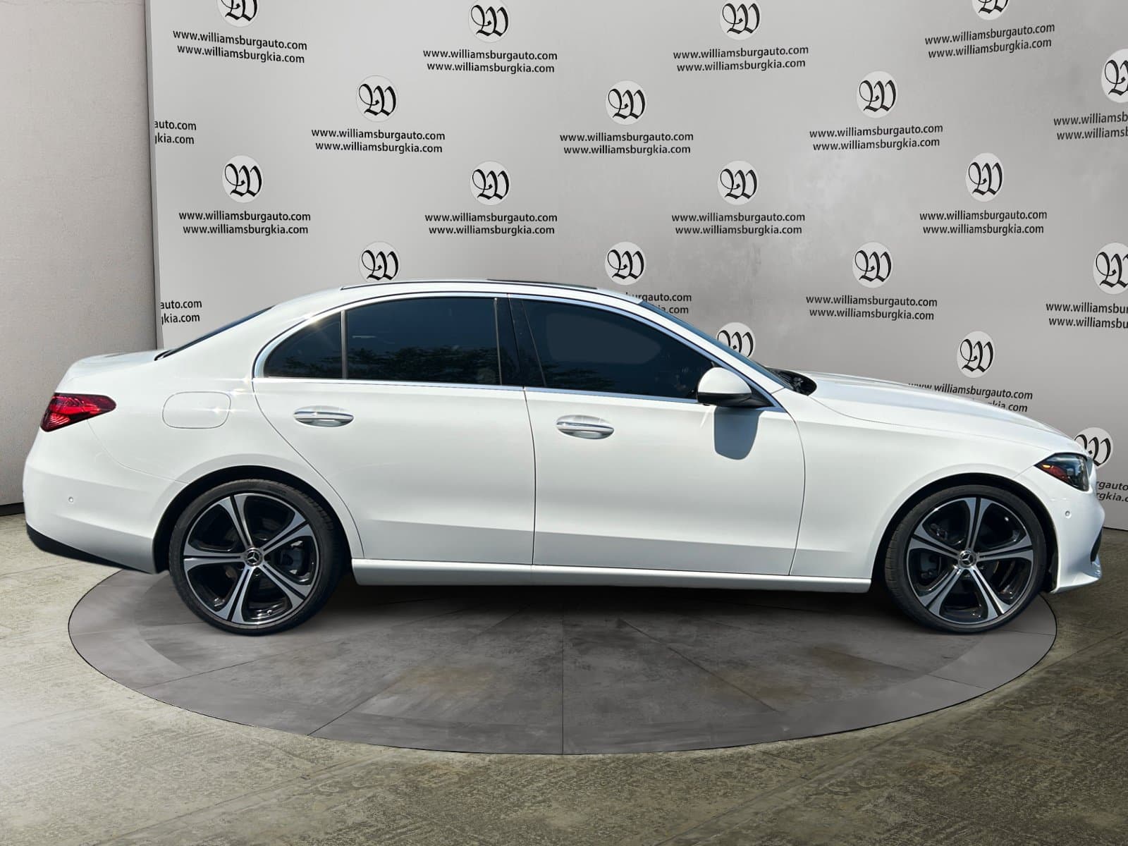 Pre-Owned 2024 Mercedes-Benz C-Class C 300 - photo - 5