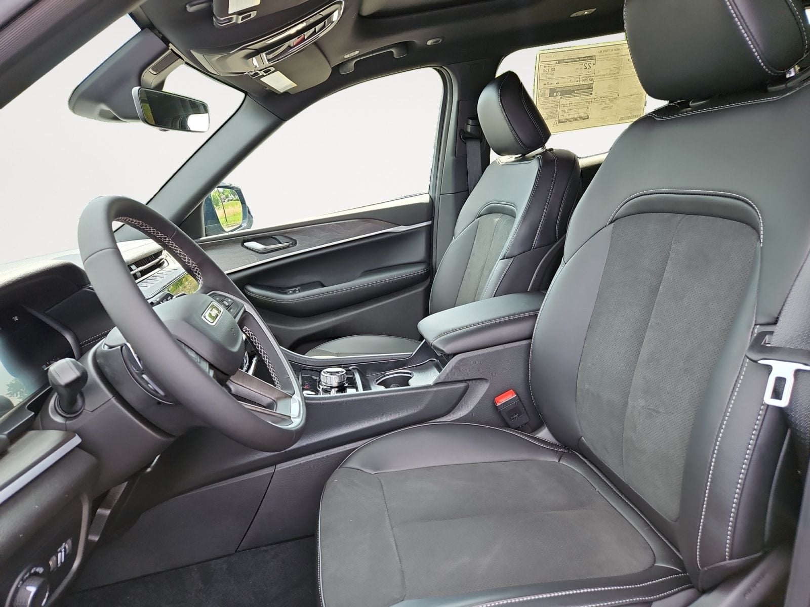 New 2026 Jeep Grand Cherokee L Altitude - photo - 8