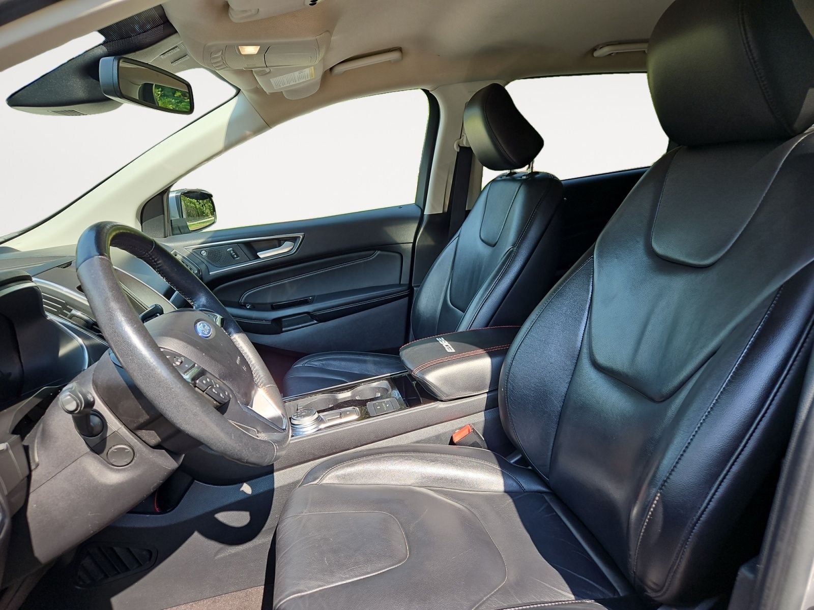 Pre-Owned 2020 Ford Edge Titanium - photo - 8