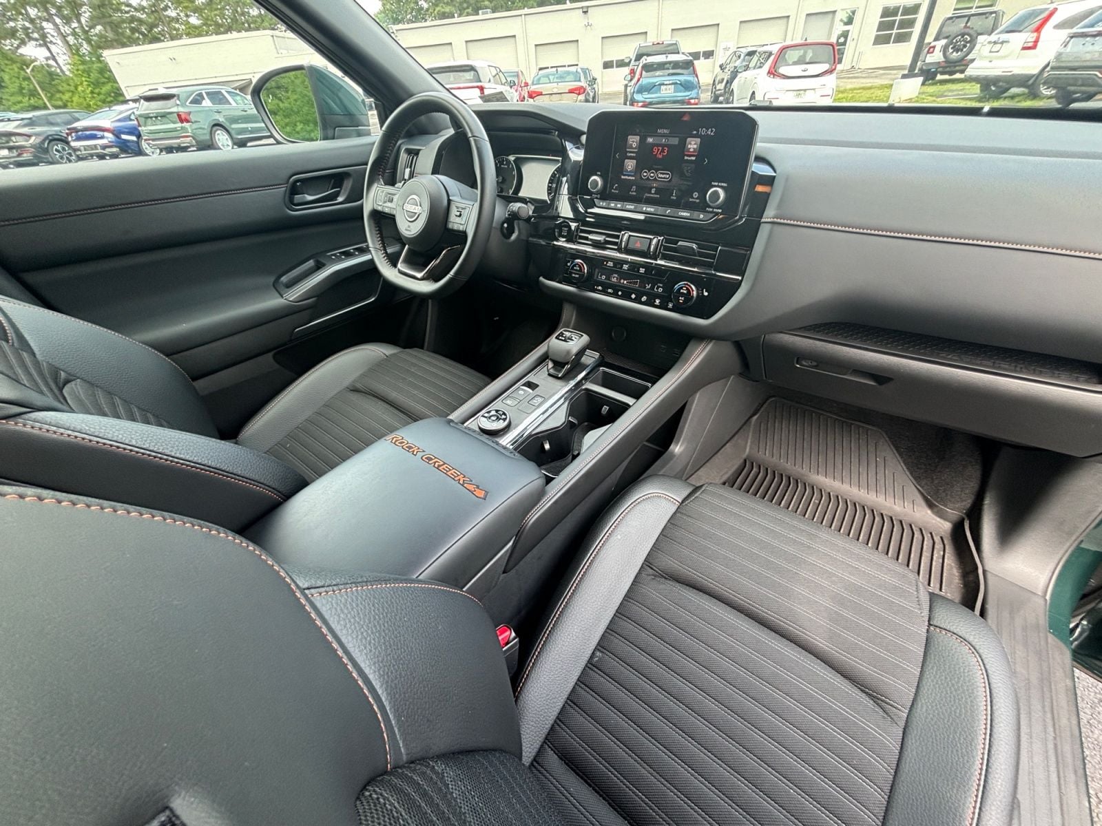Pre-Owned 2025 Nissan Pathfinder Rock Creek - photo - 16