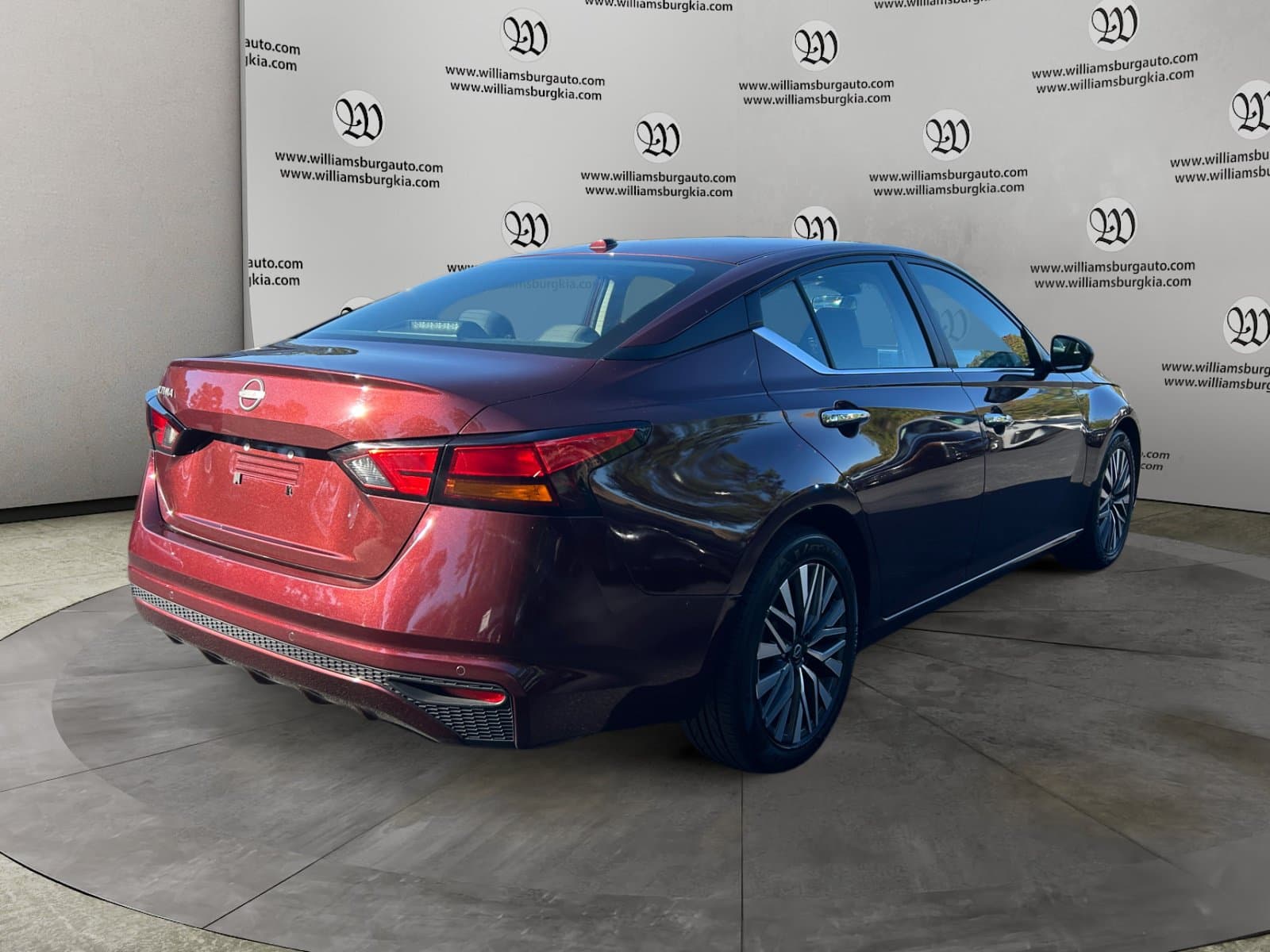 Pre-Owned 2025 Nissan Altima 2.5 SV - photo - 4