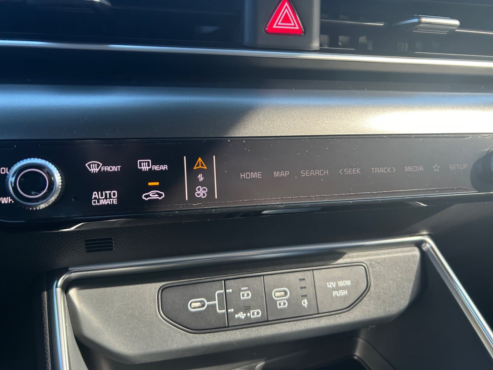 New 2027 Kia Carnival Hybrid SX Prestige - photo - 27