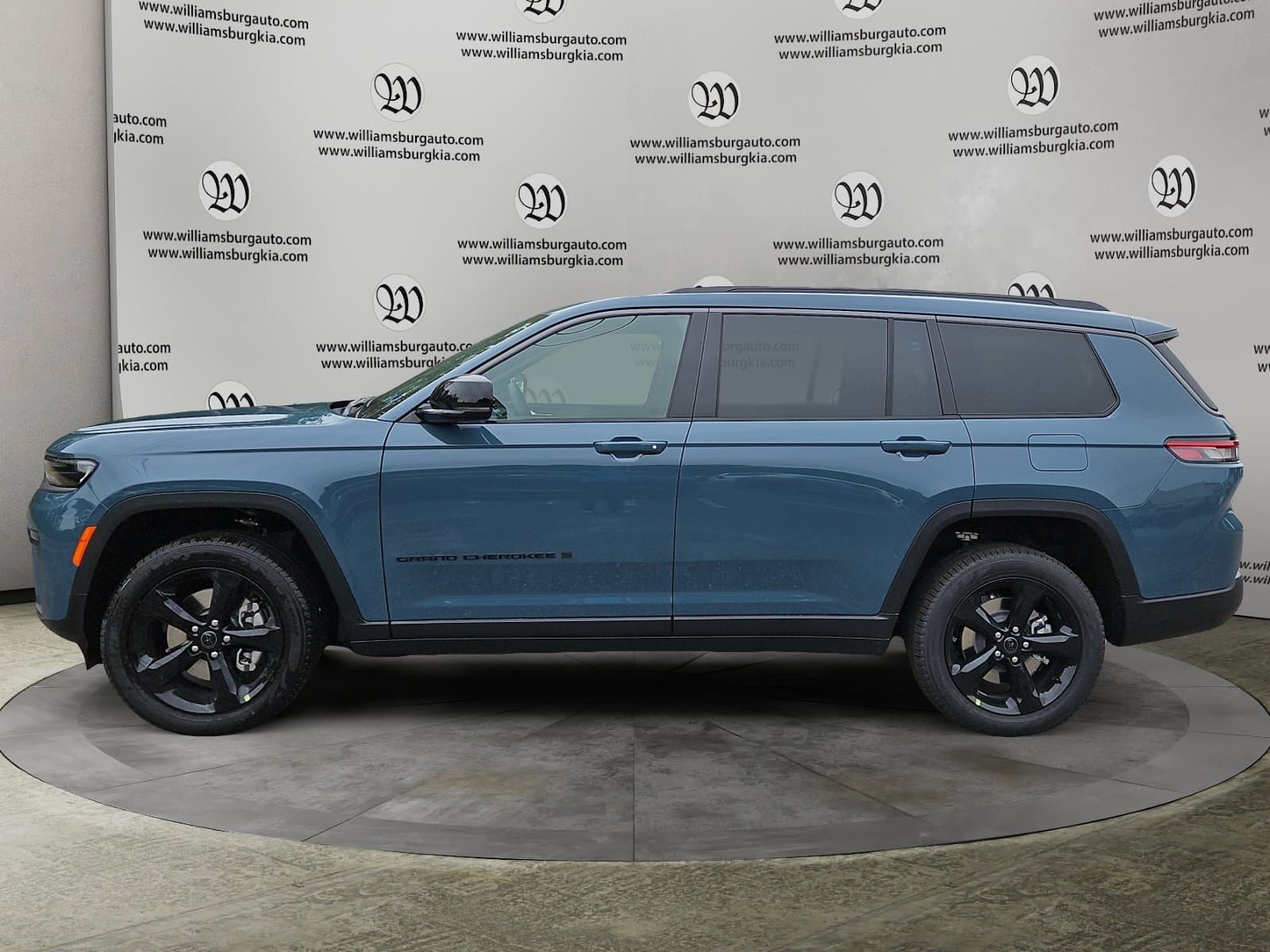 New 2027 Jeep Grand Cherokee L Limited - photo - 1