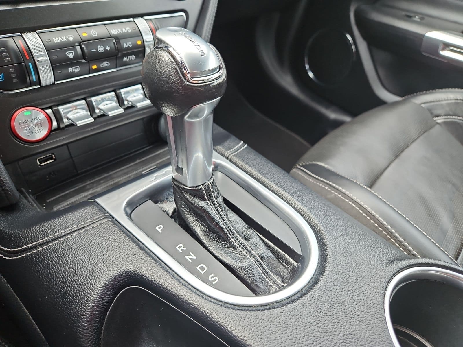 Pre-Owned 2019 Ford Mustang GT Premium - photo - 25