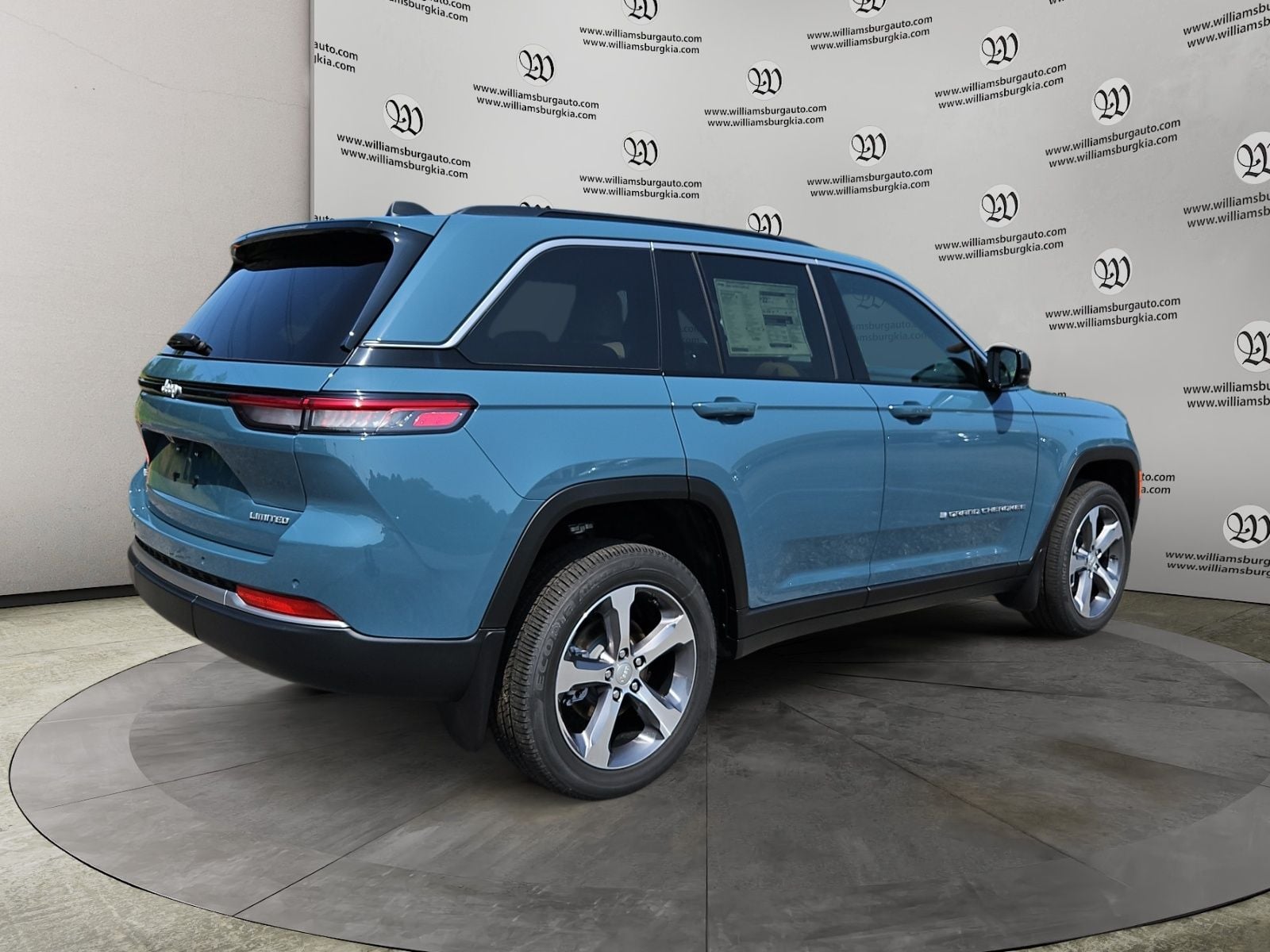 New 2026 Jeep Grand Cherokee Limited - photo - 4