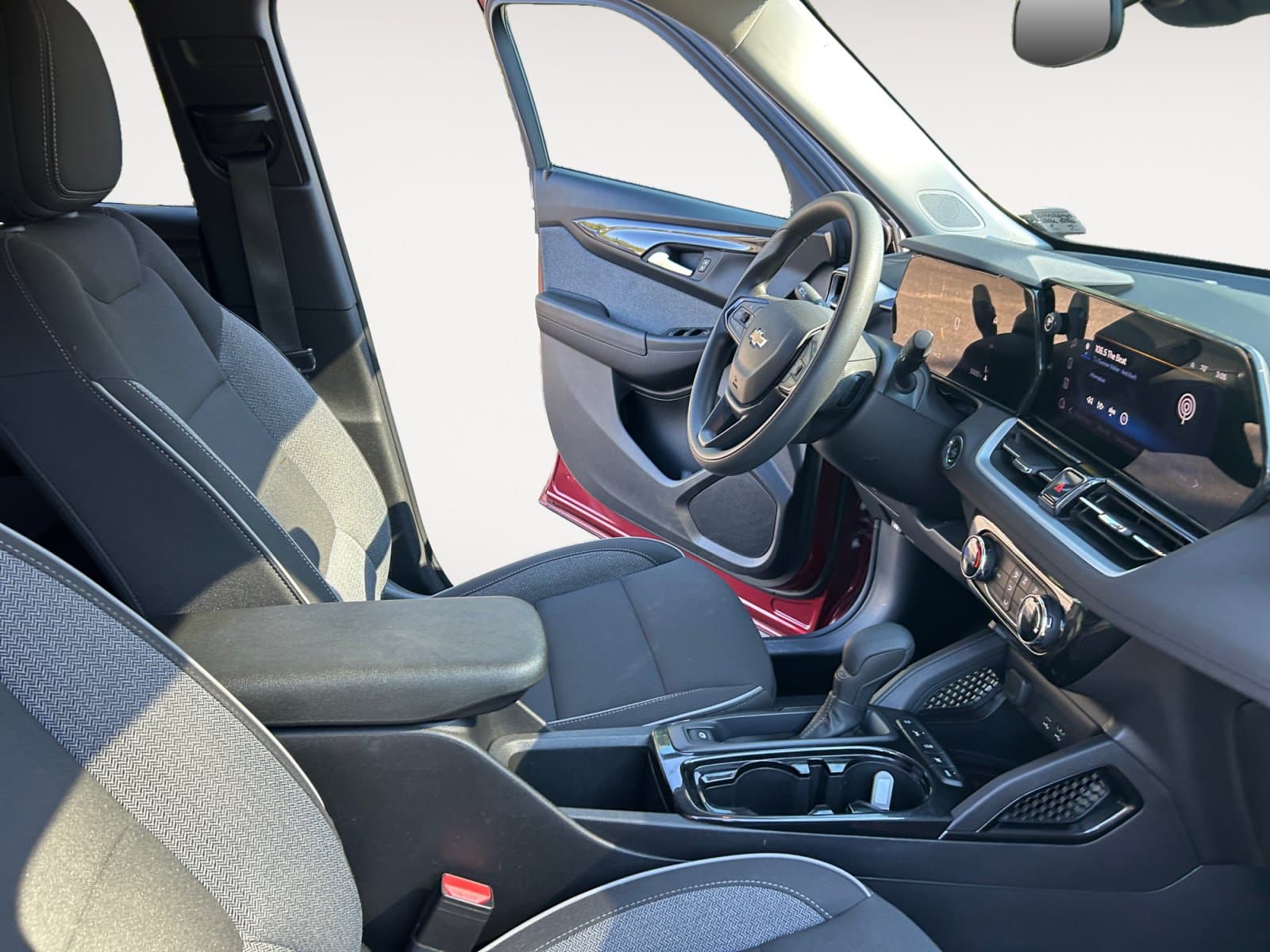 Pre-Owned 2025 Chevrolet TrailBlazer LT - photo - 14