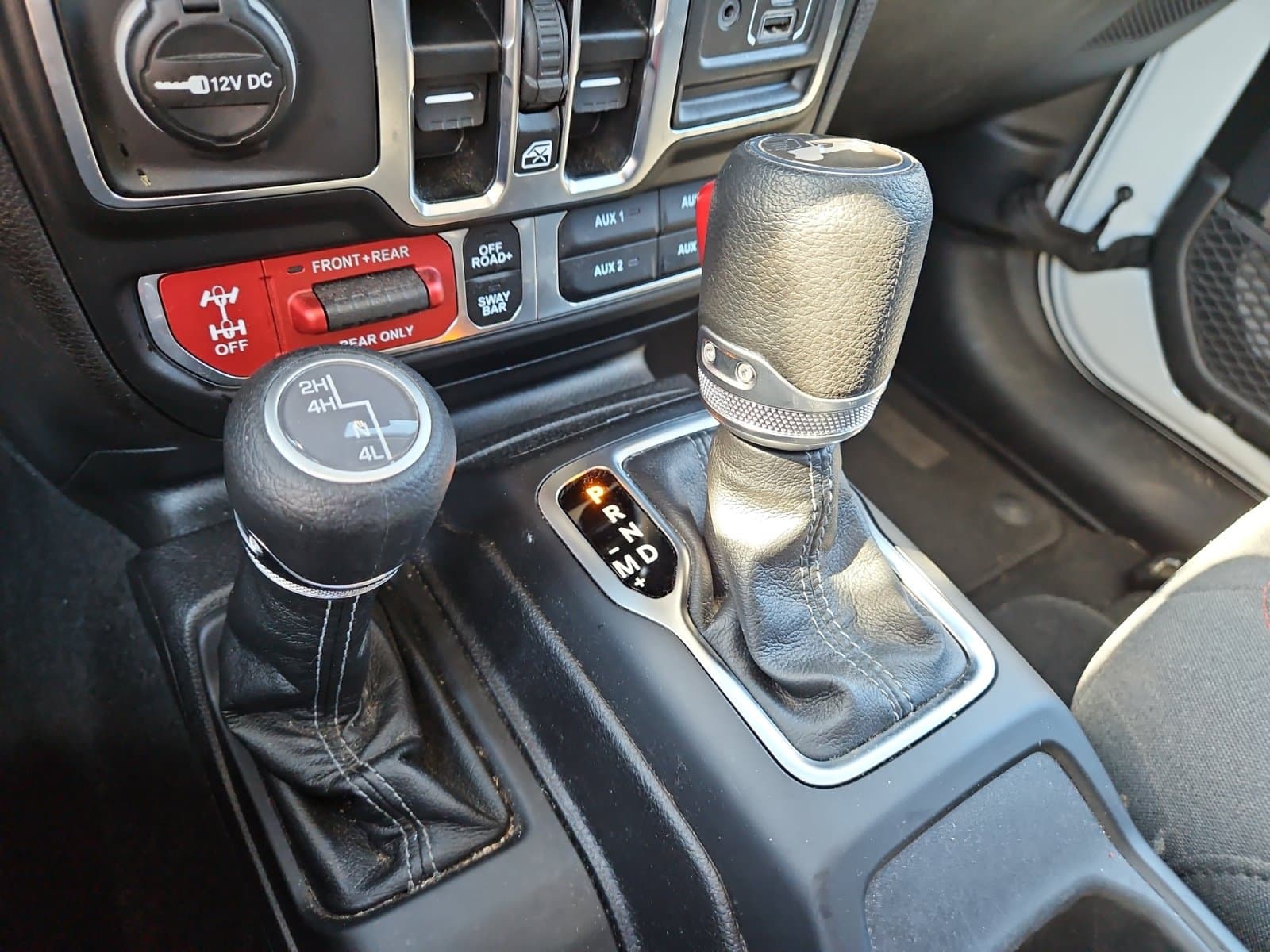 Pre-Owned 2026 Jeep Wrangler Rubicon - photo - 26