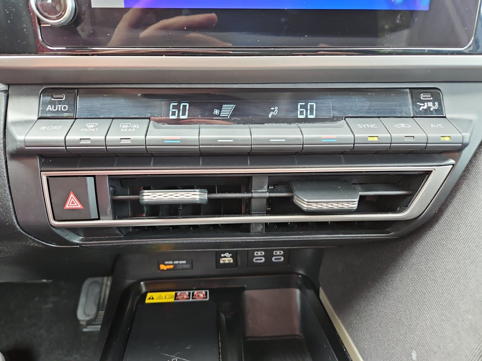Pre-Owned 2025 Toyota Camry LE - photo - 26