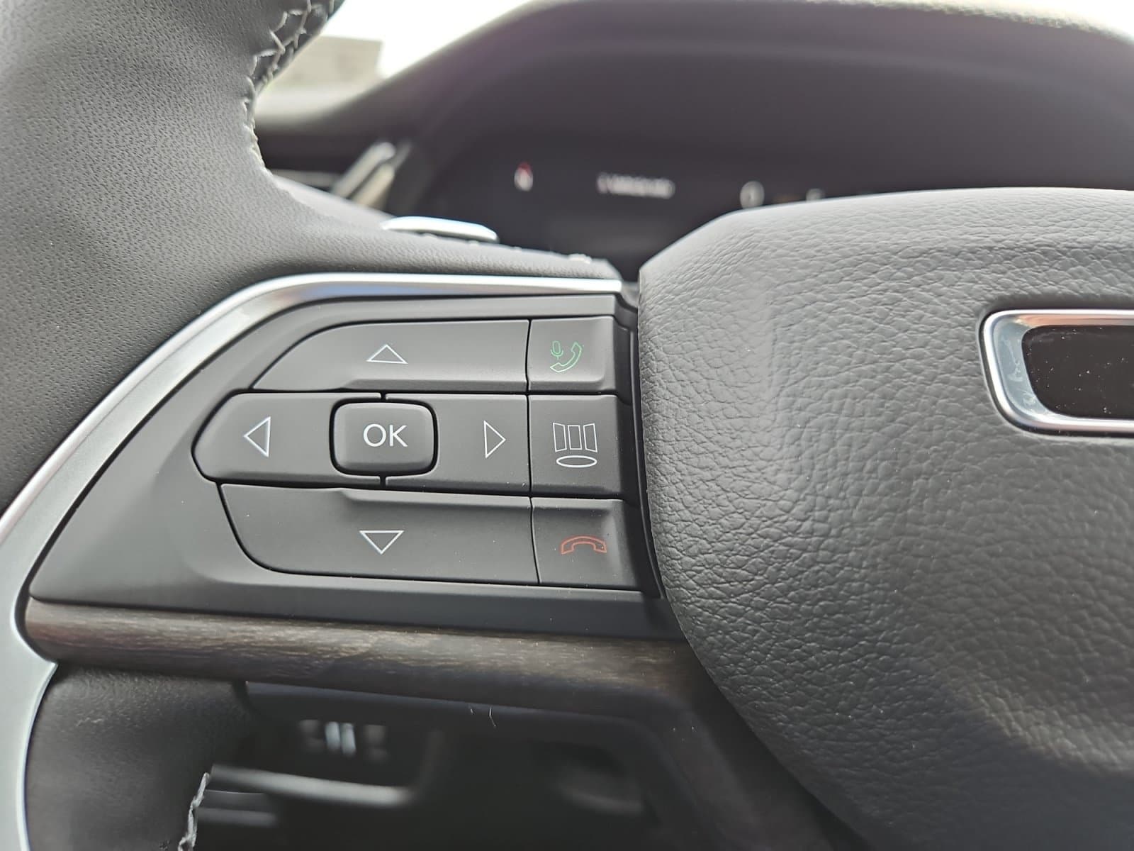 New 2026 Jeep Grand Cherokee L Altitude - photo - 24
