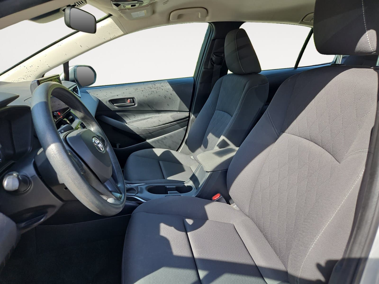 Pre-Owned 2024 Toyota Corolla LE - photo - 8