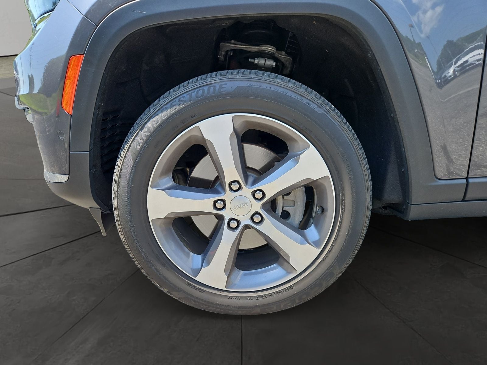 Pre-Owned 2024 Jeep Grand Cherokee L Limited - photo - 13