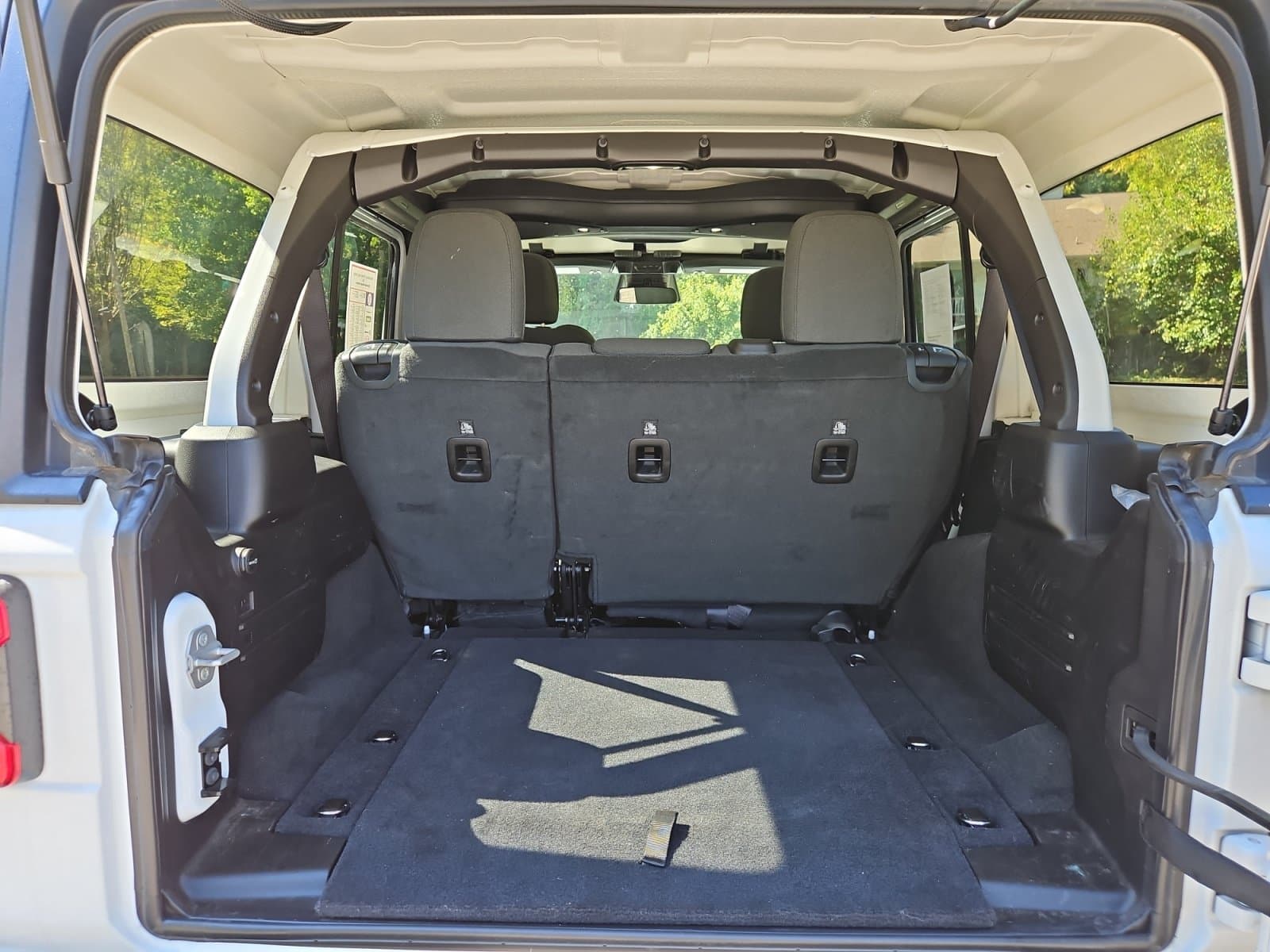 Pre-Owned 2026 Jeep Wrangler Rubicon - photo - 18