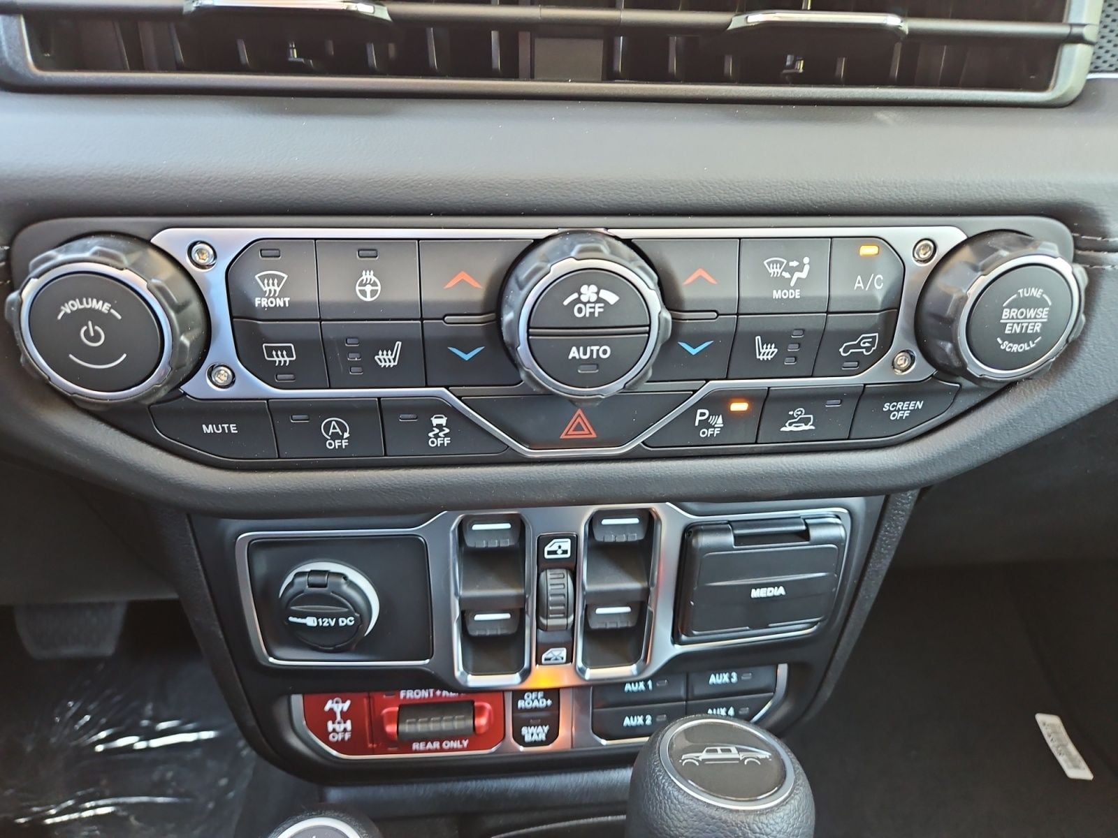 New 2026 Jeep Gladiator Shadow Ops - photo - 27