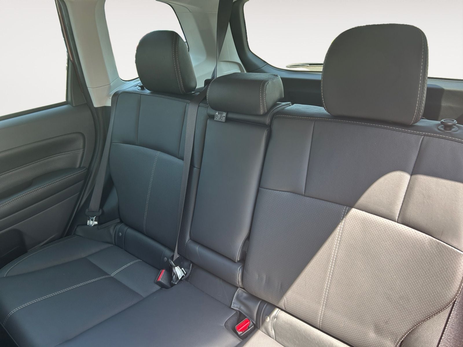 Pre-Owned 2017 Subaru Forester 2.5i Touring - photo - 12