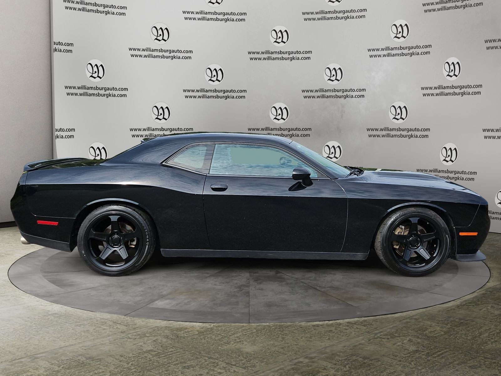 Pre-Owned 2021 Dodge Challenger R/T - photo - 5